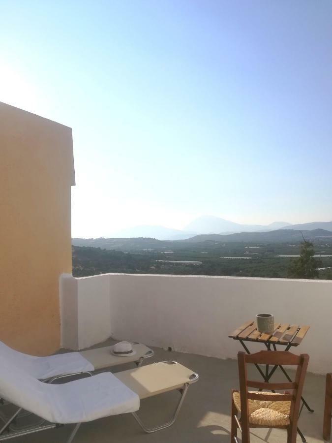 Serenity View - Traditional Village Apartment Kouses 外观 照片